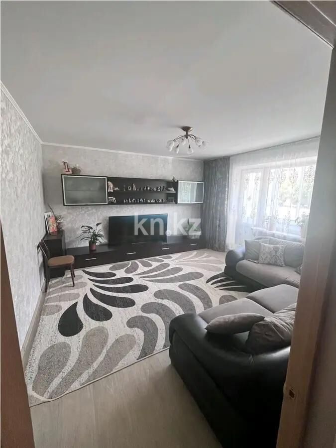 Продажа 3-комнатной квартиры, 63 м² - Продажа трехкомнатных квартир на Юго-Востоке Караганды - страница 20 фото 1 из 7