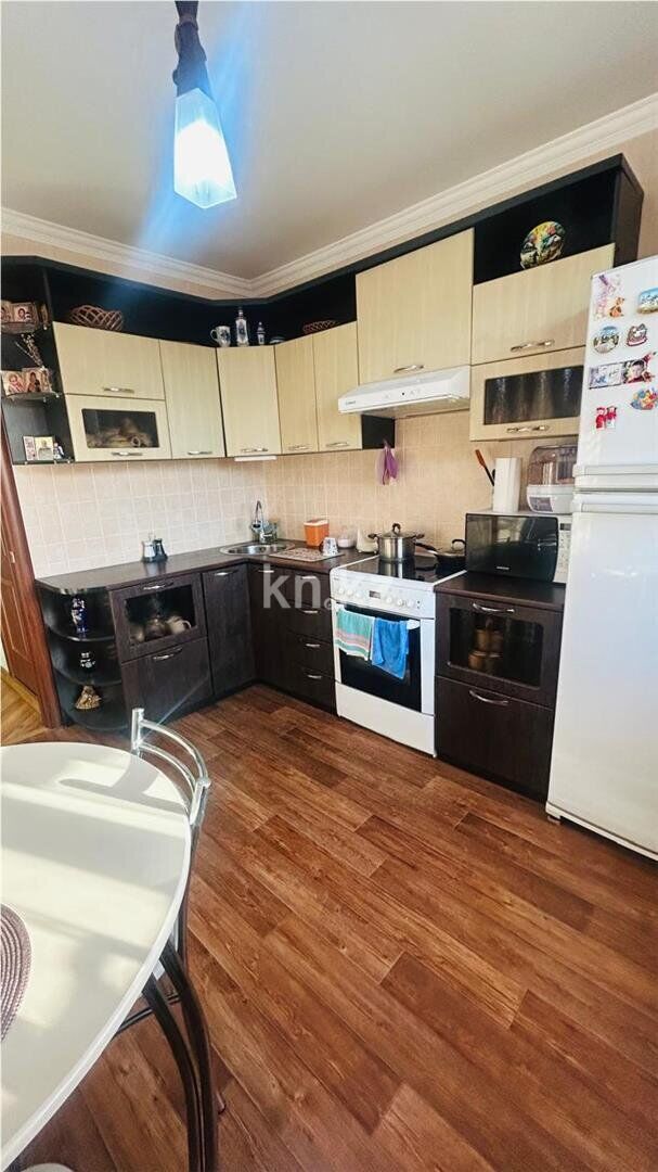 Продажа 4-комнатной квартиры, 77 м² - Продажа домов, коттеджей в Шахтинске фото 9 из 18