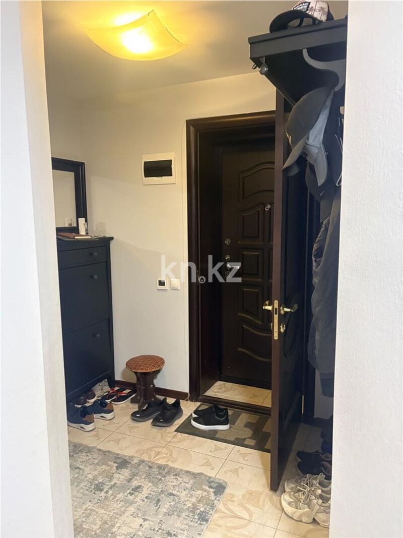 Продажа 3-комнатной квартиры, 70 м² - Продажа трехкомнатных квартир в кирпичном доме в Караганде - страница 9 фото 13 из 23