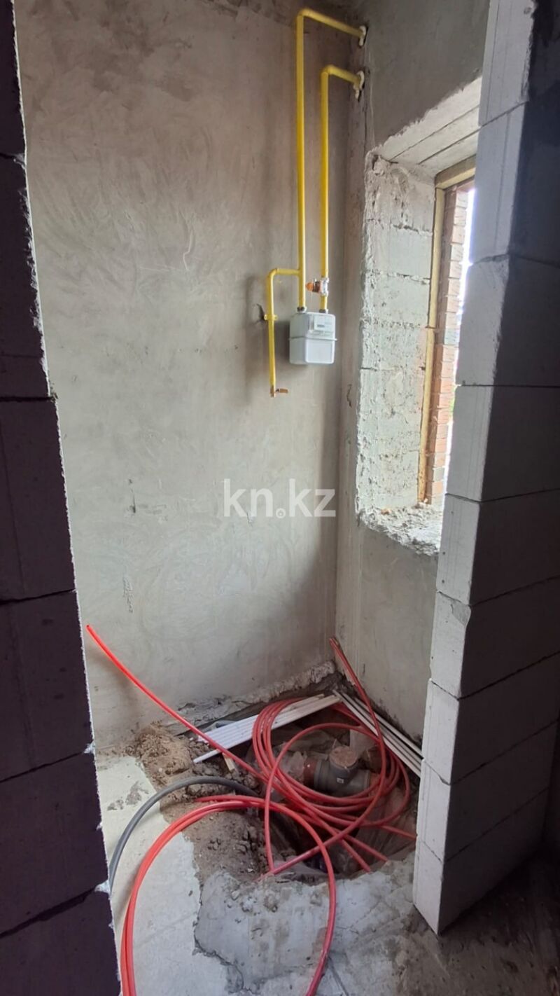 Продажа 4-комнатной квартиры, 160 м² - Продажа четырехкомнатных квартир в Уральске фото 2 из 20