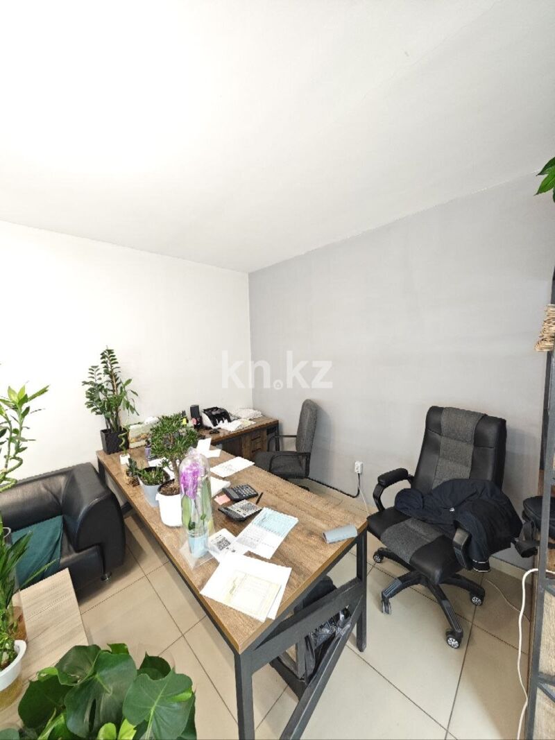 Продажа помещения, 137 м² - Продажа офисных и торговых помещений в Караганде на Юго-Востоке фото 4 из 14