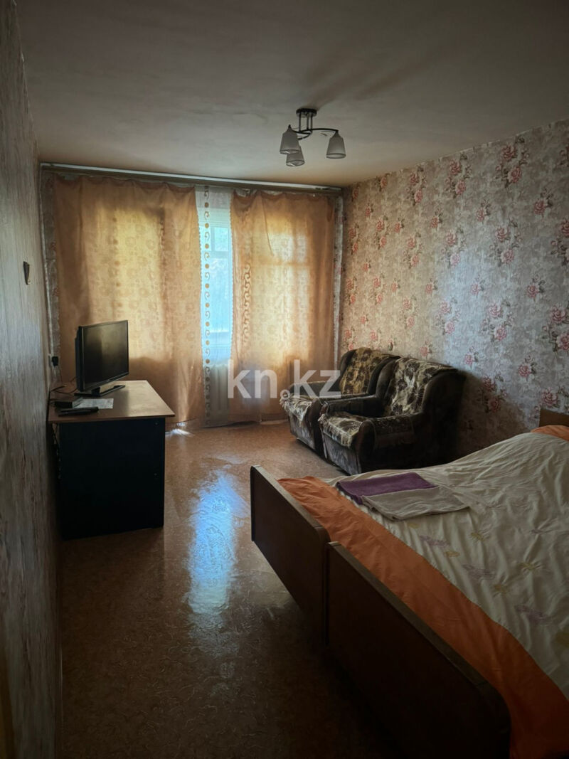 Аренда 1-комнатной квартиры посуточно, 38 м² - Аренда однокомнатных квартир посуточно в Усть-Каменогорске фото 1 из 2