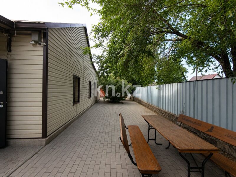 Продажа 4-комнатного дома, 100 м² - Продажа домов, коттеджей в Караганде - страница 2 фото 1 из 19