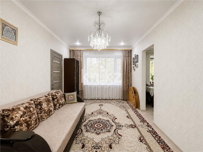 Продажа 2-комнатной квартиры, 38 м² - Продажа квартир в блочном доме в Караганде - страница 2 фото 1 из 8