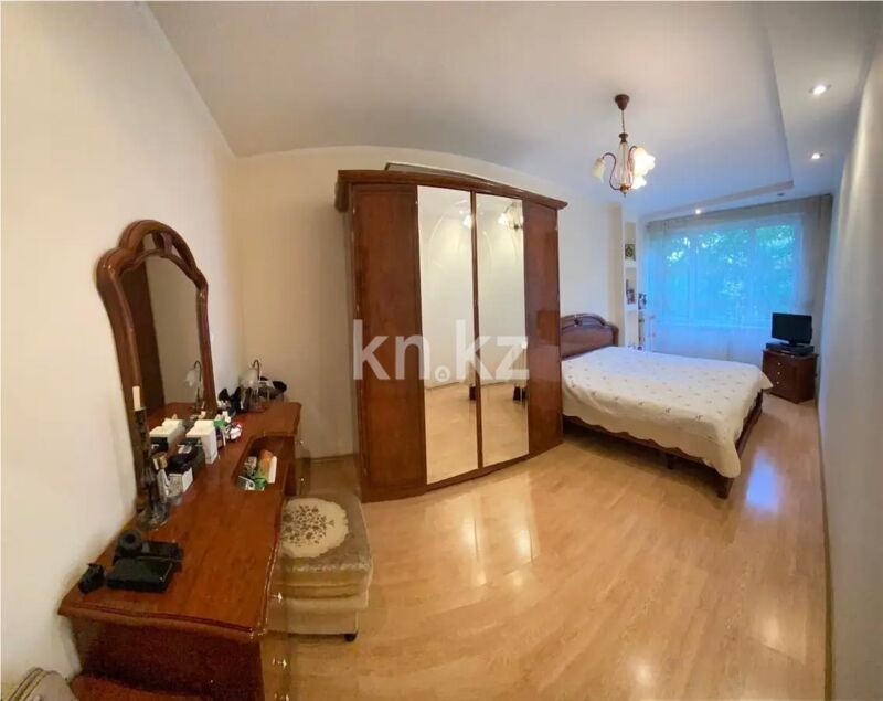 Продажа 4-комнатной квартиры, 92 м² - Продажа четырехкомнатных квартир в Алмалинском р-не Алматы - страница 2 фото 4 из 8