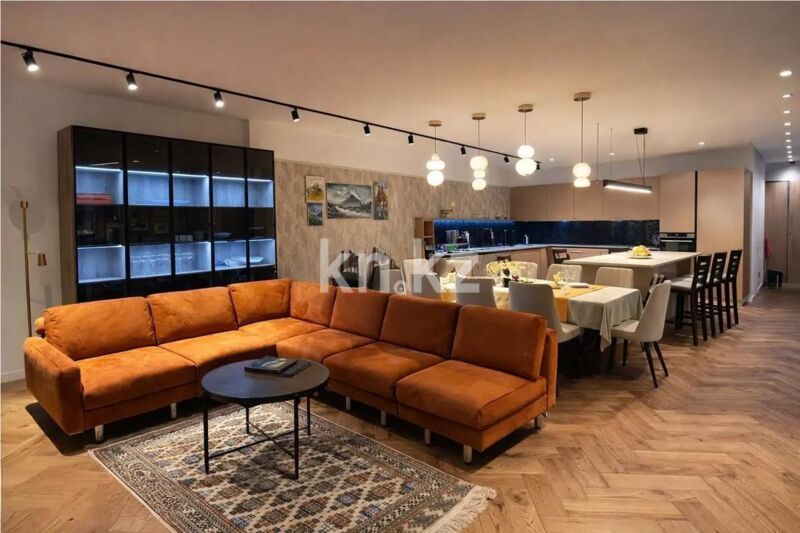 Продажа 5-комнатной квартиры, 240 м² - Продажа пятикомнатных и более квартир от собственников в Алматы фото 2 из 7