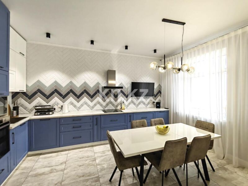 Продажа 4-комнатной квартиры, 138.4 м² - Продажа четырехкомнатных квартир в кирпичном доме в Караганде фото 10 из 31