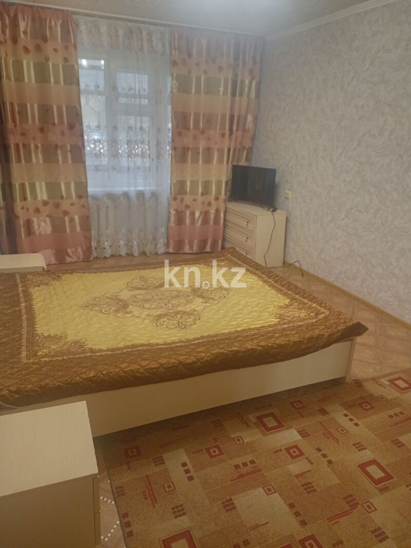 Аренда 1-комнатной квартиры посуточно, 32 м² - Недвижимость в Уральске - страница 2 фото 1 из 4