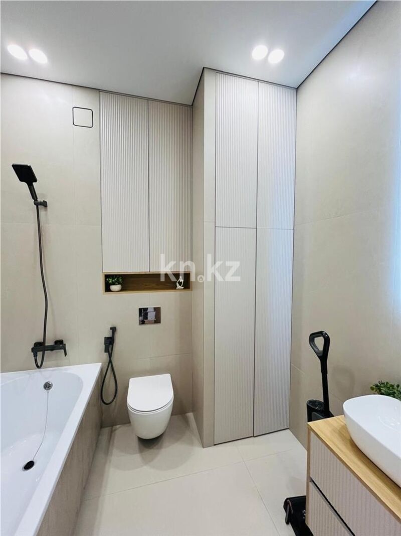 Продажа 3-комнатной квартиры, 98 м² - Продажа трехкомнатных квартир на Юго-Востоке Караганды - страница 15 фото 9 из 16