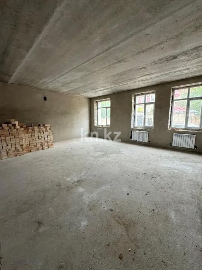 Продажа 3-комнатной квартиры, 108 м² - Продажа трехкомнатных квартир в кирпичном доме в Караганде - страница 25 фото 1 из 2