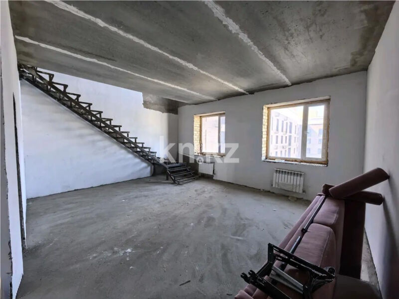 Продажа 4-комнатной квартиры, 140 м² - Продажа четырехкомнатных квартир в кирпичном доме в Караганде - страница 5 фото 1 из 5