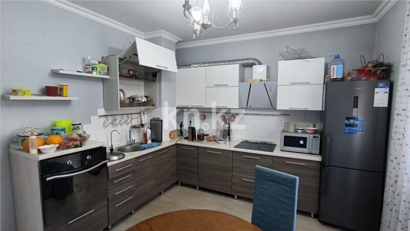 Продажа 3-комнатной квартиры, 80 м² - Продажа трехкомнатных квартир на Юго-Востоке Караганды - страница 2 фото 11 из 17
