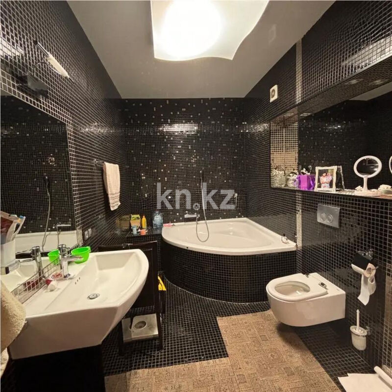 Продажа 5-комнатной квартиры, 230 м² - Продажа пятикомнатных и более квартир в Бостандыкском р-не Алматы - страница 2 фото 8 из 11
