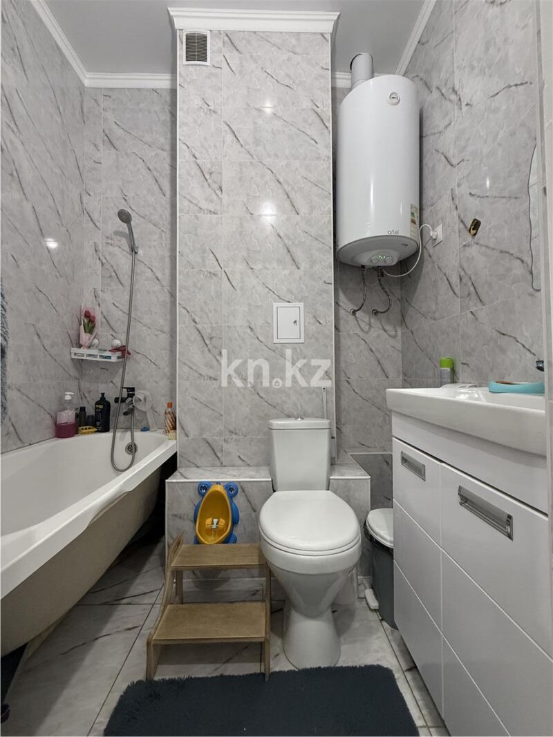 Продажа 3-комнатной квартиры, 90 м² - Продажа трехкомнатных квартир на Юго-Востоке Караганды - страница 20 фото 14 из 18
