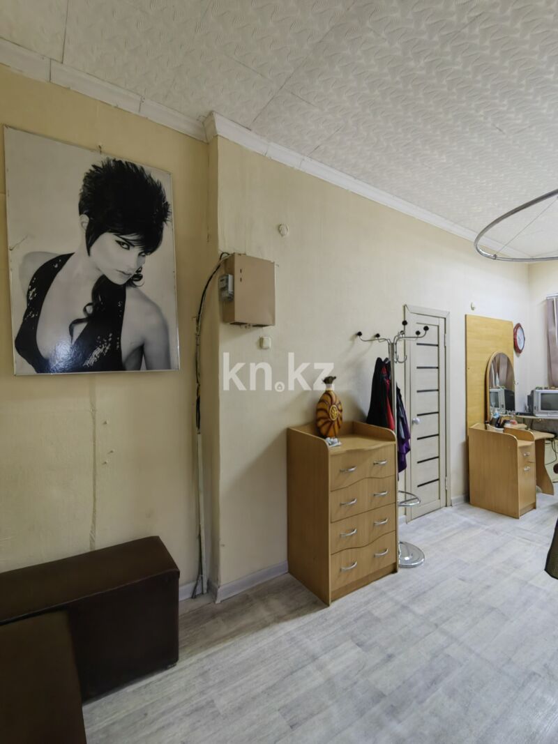 Продажа помещения, 60 м² - Продажа офисных и торговых помещений в Караганде в районе Нового рынка фото 6 из 21