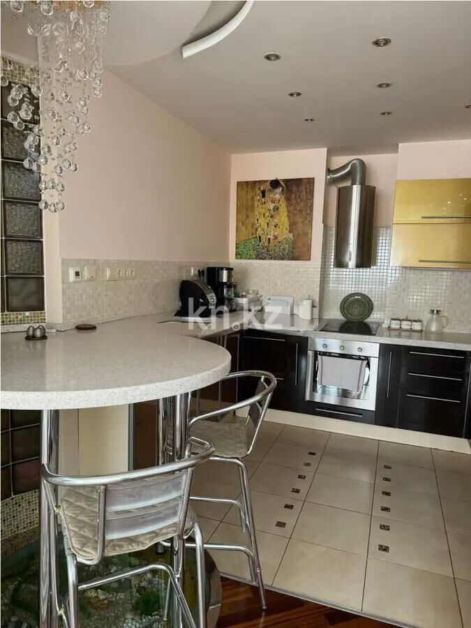 Продажа 6-комнатной квартиры, 200 м² - Продажа пятикомнатных и более квартир в Бостандыкском р-не Алматы - страница 2 фото 2 из 3