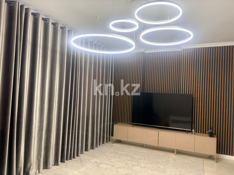 Продажа 4-комнатной квартиры, 110 м² - Продажа четырехкомнатных квартир в Караганде - страница 3 фото 1 из 37