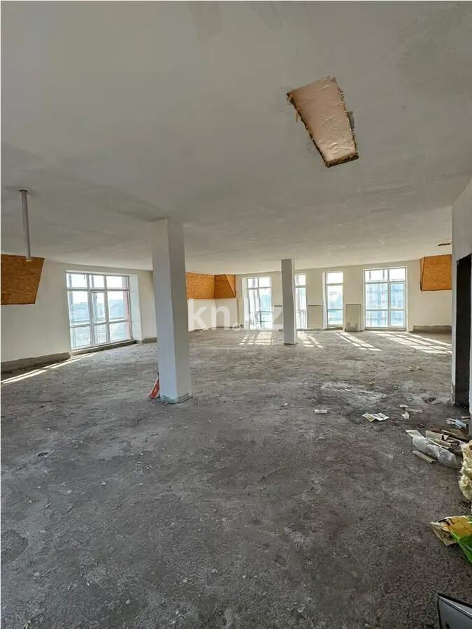 Продажа 4-комнатной квартиры, 165 м² - Продажа четырехкомнатных квартир в кирпичном доме в Караганде - страница 7 фото 1 из 1