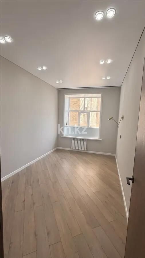 Продажа 3-комнатной квартиры, 93 м² - Продажа трехкомнатных квартир на Юго-Востоке Караганды - страница 8 фото 1 из 4
