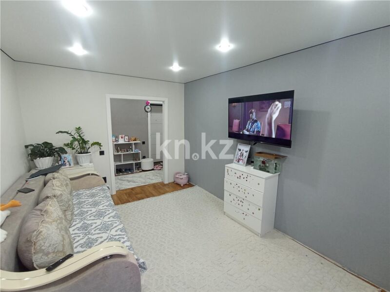 Продажа 2-комнатной квартиры, 48 м² - Продажа квартир на Юго-Востоке Караганды - страница 9 фото 2 из 10