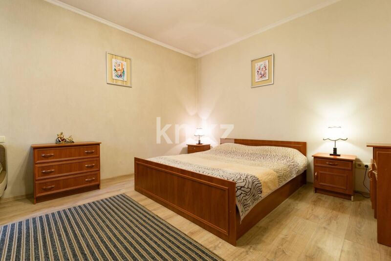 Аренда 1-комнатной квартиры посуточно, 40 м² - Аренда квартир посуточно в Алмалинском р-не Алматы - страница 2 фото 1 из 11