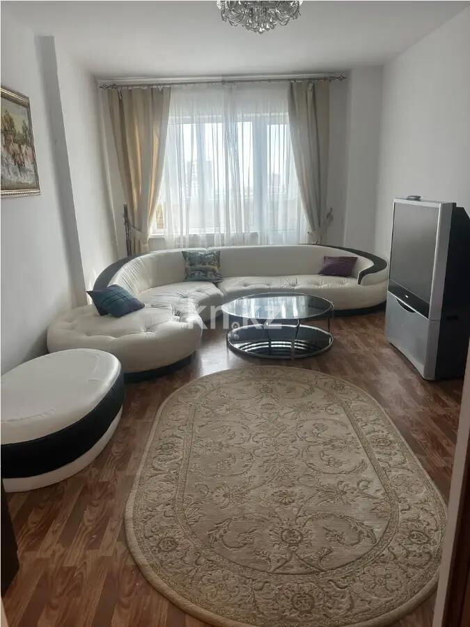 Продажа 3-комнатной квартиры, 90 м² - Продажа квартир в блочном доме в Караганде - страница 3 фото 1 из 7