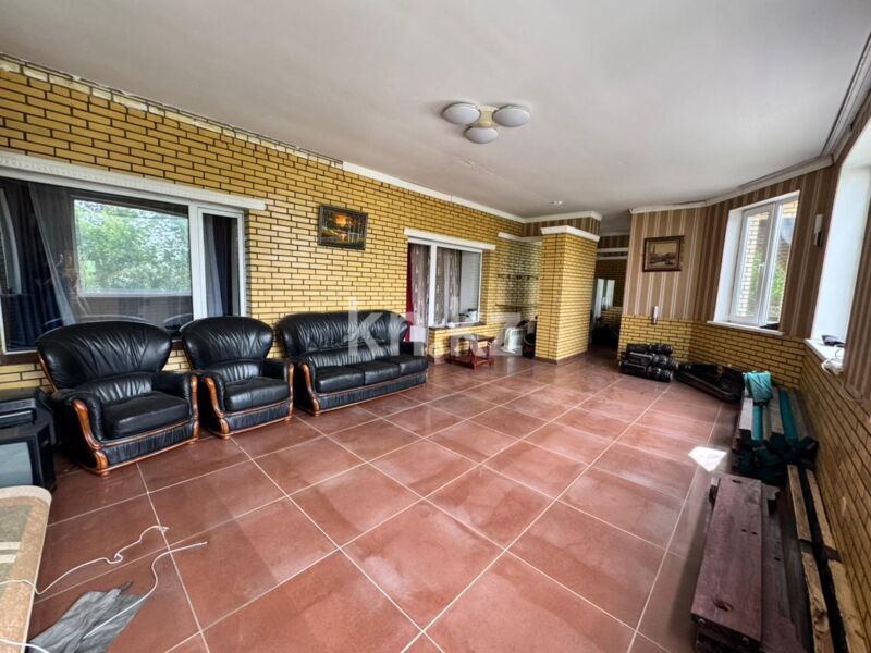 Продажа 5-комнатного дома, 373 м² - Продажа домов, коттеджей в Караганде - страница 4 фото 19 из 38