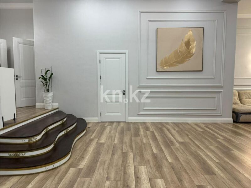 Продажа 3-комнатной квартиры, 160 м² - Продажа квартир в кирпичном доме в Караганде фото 4 из 17