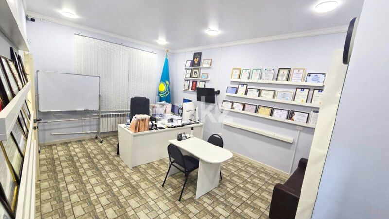 Продажа помещения, 223 м² - Продажа офисных и торговых помещений в Караганде фото 1 из 8