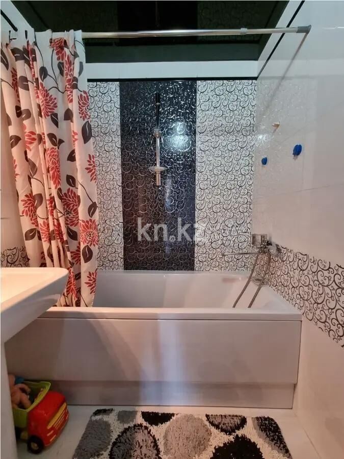Продажа 3-комнатной квартиры, 65 м² - Продажа квартир в панельном доме в Караганде - страница 3 фото 4 из 5