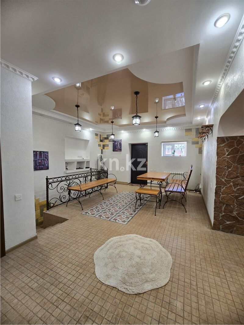 Продажа 6-комнатного дома, 274 м² - Продажа домов, коттеджей в Караганде - страница 4 фото 33 из 38