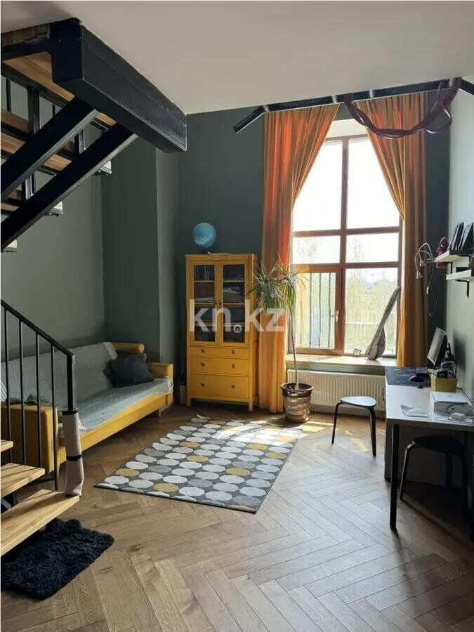 Продажа 4-комнатной квартиры, 200 м² - Продажа четырехкомнатных квартир в кирпичном доме в Казахстане - страница 4 фото 3 из 7