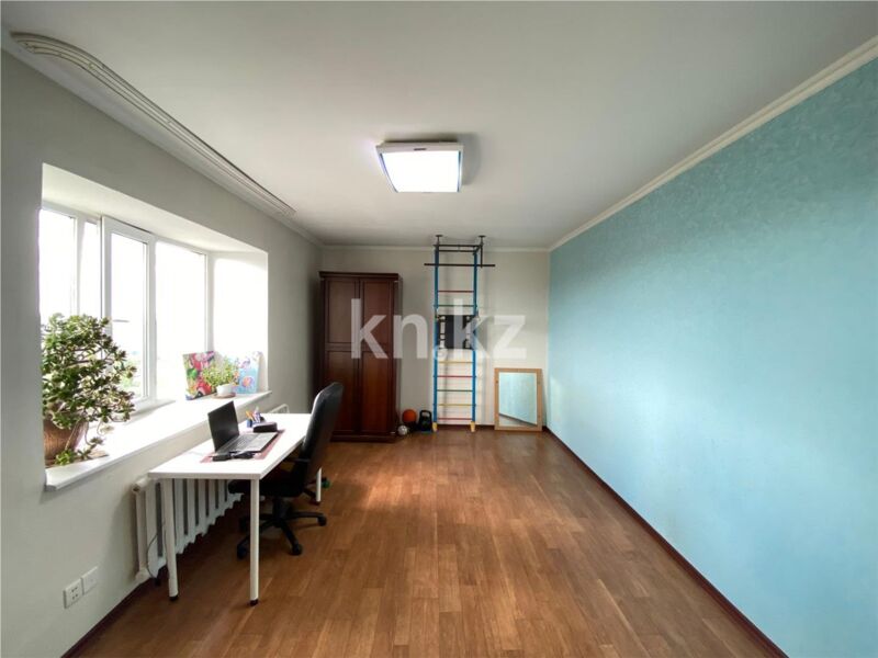 Продажа 3-комнатной квартиры, 90 м² - Продажа трехкомнатных квартир в кирпичном доме в Караганде - страница 20 фото 9 из 26