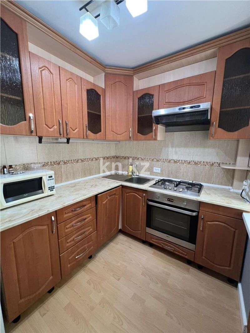Продажа 3-комнатной квартиры, 57 м² - Продажа трехкомнатных квартир в кирпичном доме в Караганде - страница 8 фото 8 из 13