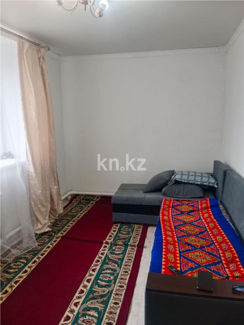 Продажа 3-комнатной квартиры, 45 м² - Продажа трехкомнатных квартир на Юго-Востоке Караганды - страница 24 фото 1 из 8
