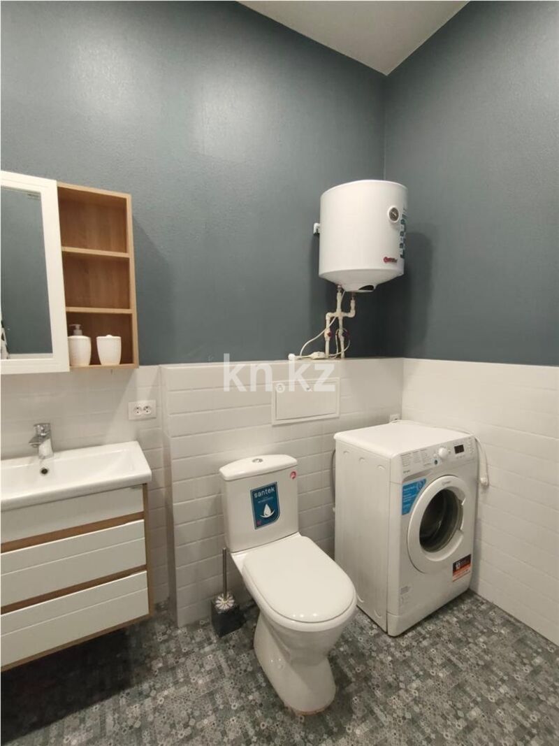 Продажа 1-комнатной квартиры, 41 м² - Продажа однокомнатных квартир на Юго-Востоке Караганды - страница 6 фото 12 из 17