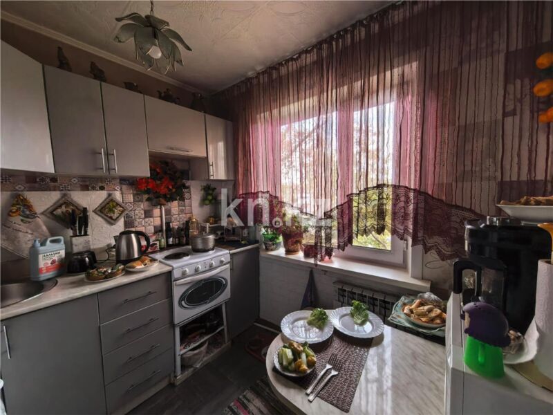 Продажа 3-комнатной квартиры, 48 м² - Продажа квартир в Караганде - страница 10 фото 8 из 12