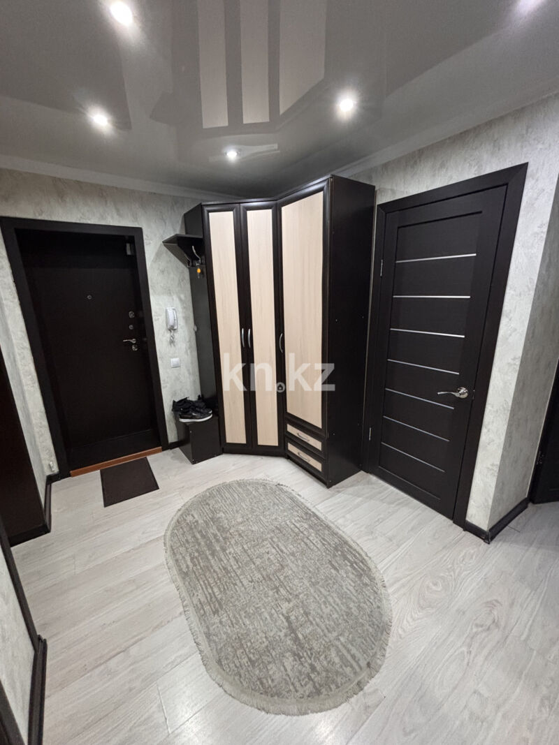 Продажа 4-комнатной квартиры, 73.9 м² - Продажа четырехкомнатных квартир в кирпичном доме в Караганде - страница 6 фото 1 из 24