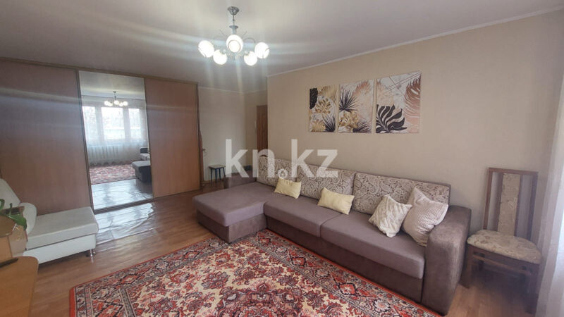 Продажа 3-комнатной квартиры, 63.1 м² - Продажа жилой и коммерческой недвижимости в Усть-Каменогорске фото 2 из 17
