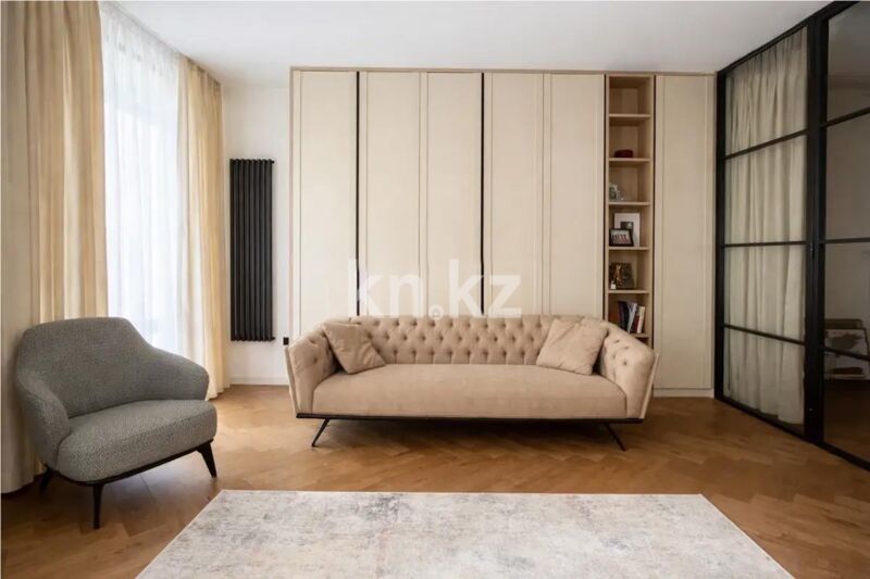 Продажа 5-комнатной квартиры, 240 м² - Продажа пятикомнатных и более квартир от собственников в Алматы фото 1 из 7