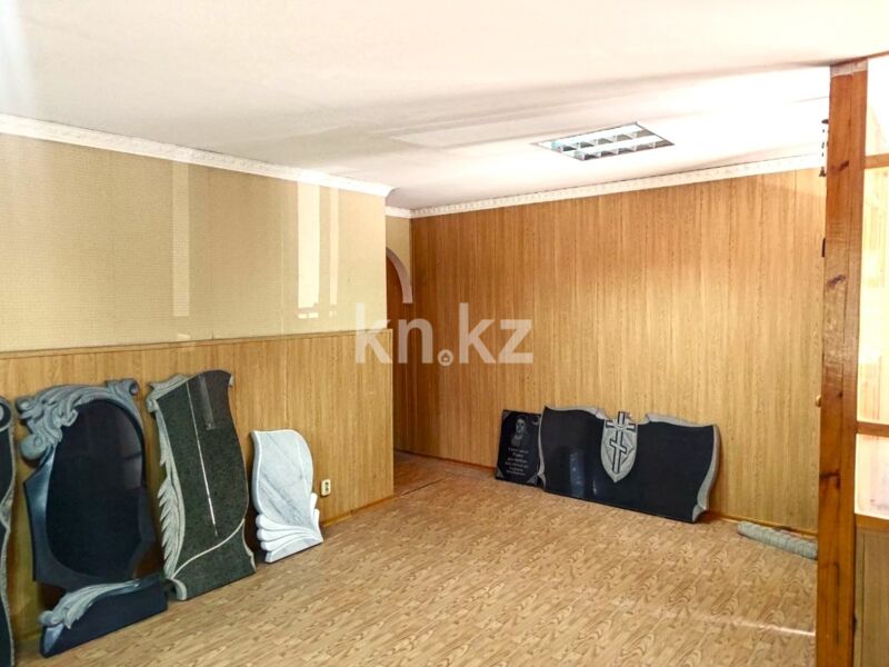 Продажа помещения, 64 м² - Продажа офисных и торговых помещений в Караганде фото 3 из 12