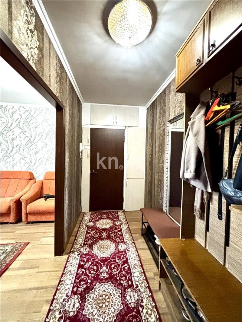 Продажа 3-комнатной квартиры, 76 м² - Продажа квартир на Юго-Востоке Караганды - страница 9 фото 12 из 14