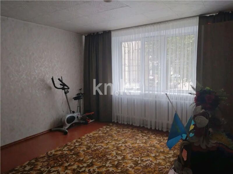 Продажа 1-комнатной квартиры, 33 м² - Продажа однокомнатных квартир на Юго-Востоке Караганды - страница 5 фото 1 из 2