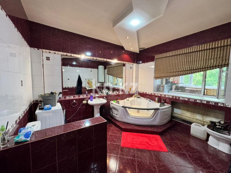 Продажа 5-комнатного дома, 373 м² - Продажа домов, коттеджей в Караганде - страница 4 фото 25 из 38
