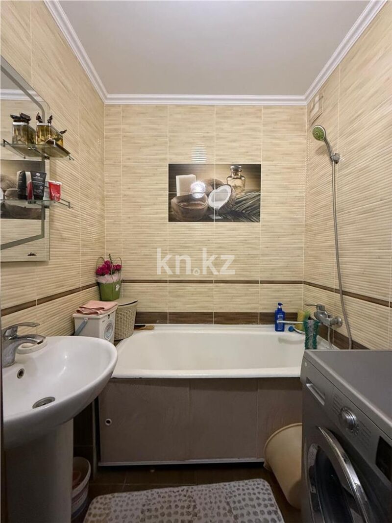 Продажа 4-комнатной квартиры, 78 м² - Продажа четырехкомнатных квартир в Караганде - страница 2 фото 16 из 19