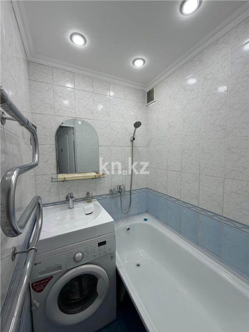 Продажа 3-комнатной квартиры, 47 м² - Продажа квартир на Юго-Востоке Караганды фото 7 из 11