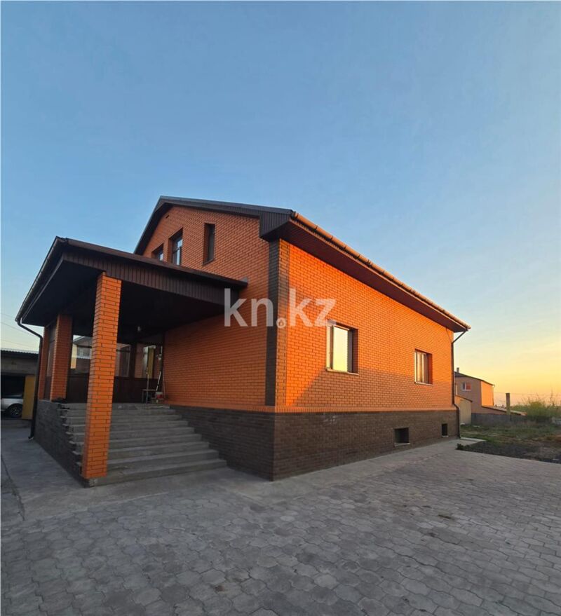 Продажа 7-комнатного дома, 330 м² - Продажа домов, коттеджей в Караганде - страница 5 фото 2 из 51