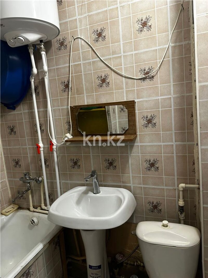 Продажа 1-комнатной квартиры, 31 м² - Продажа однокомнатных квартир в панельном доме в Караганде - страница 3 фото 5 из 9