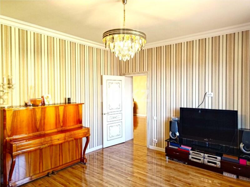 Продажа 6-комнатного дома, 300 м² - Продажа домов, коттеджей в Городе Караганды фото 10 из 35