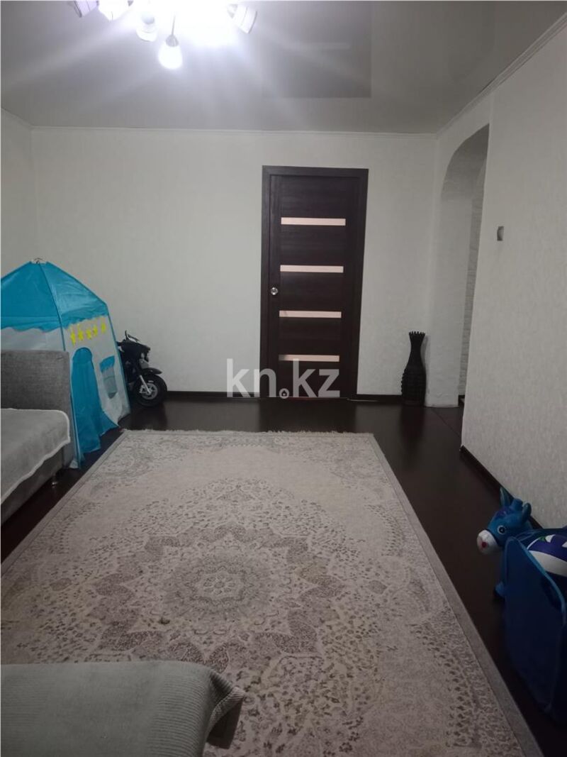 Продажа 3-комнатной квартиры, 63 м² - Продажа трехкомнатных квартир на Юго-Востоке Караганды - страница 23 фото 2 из 9